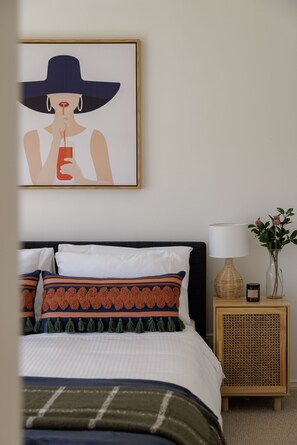 4 bedrooms, iron/ironing board, free WiFi, bed sheets - Seaview Cowes by Ready Set Stay (Cowes)