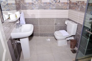 Bathroom - Pyramids Guest House (Giza)