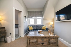 Kind Studio with Sofa Bed | View from room