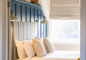 Kind Studio with Sofa Bed | Desk, free WiFi, bed sheets