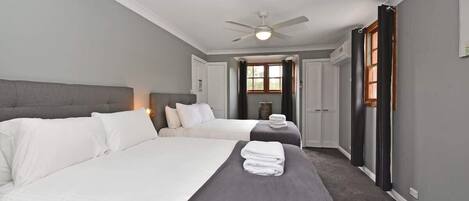7 chambres, fer et planche à repasser, Wi-Fi, draps fournis