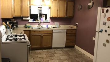 Réfrigérateur, micro-ondes