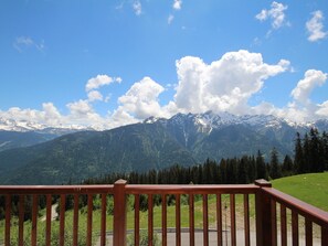 Property grounds - Duplex Apt for 8 with Pool and Parking, Les Saisies (Les Saisies)