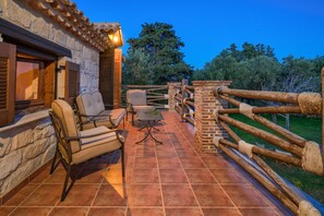 Traditional Villa | Terrace/patio - Artemis Stone Villa (Zakynthos)