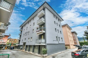 Perhehuoneisto, useita makuuhuoneita (Appartamento Mary Few Minutes From) | Ulkopuoli
