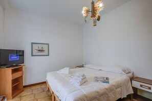 Perhehuoneisto, useita makuuhuoneita (Appartamento Mary Few Minutes From) | 2 makuuhuonetta, kannettavalle tietokoneelle sopiva työtila