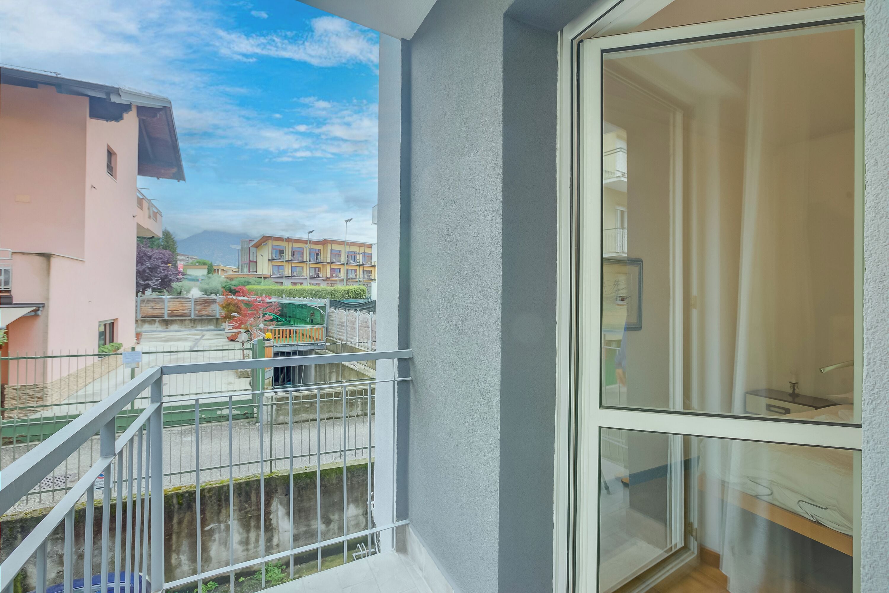 Family Apartment, Multiple Bedrooms (Appartamento Mary Few Minutes From) | Property grounds