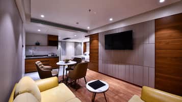 Luxury Suite | Living area