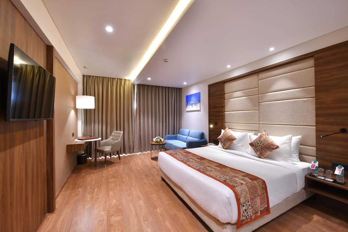 Club Double Room | City view