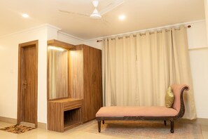 Suite estudio básica | Ropa de cama de alta calidad, wifi gratis, ropa de cama