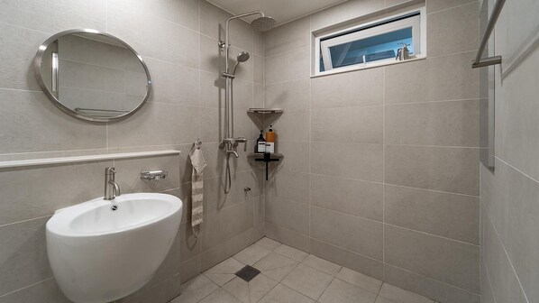 Basic Room, 1 Bedroom (Private Dochae house stay) | 1 bedroom, free WiFi - Geumsan Lalaland Caravan (Geumsan)