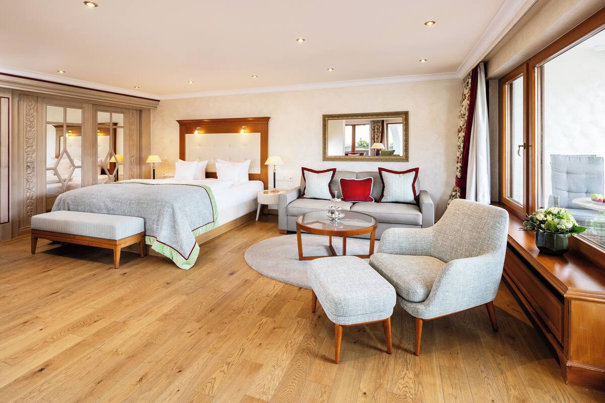 Apartment (Rotunda Ellbachtal) | Premium bedding, down comforters, minibar, in-room safe