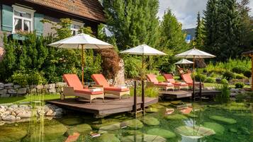 5 hồ bơi trong nhà, 4 hồ bơi ngoài trời, dù/ô trên bãi biển/hồ bơi