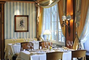 11 ristoranti, aperti a colazione, a pranzo e a cena, cucina francese