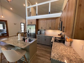 Fridge, microwave, oven, stovetop - Pushin' Time Hideaway at The Retreat at Water's Edge (Tracy City)