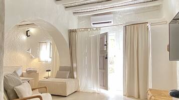 Una Smart TV, una chimenea