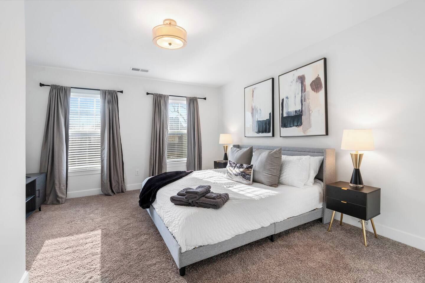 2 soverom, strykejern/-brett, wi-fi (inkludert) og sengetøy