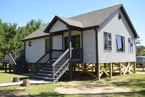 Exterior - Treehouse- Fire Pit, Basketball Court, Bikes, Kayaks & Casita w/ Game Room (Chincoteague)