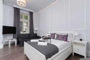 Iron/ironing board, WiFi, bed sheets - Czapskich 1 | Rynek Kraków | Studio for 4 Guests (Kraków)