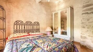 3 camere, culla da viaggio, Wi-Fi gratuito, lenzuola