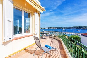 Outdoor dining - LA MALMAISON II AP4315 By Riviera Holiday Homes (Villefranche-sur-Mer)