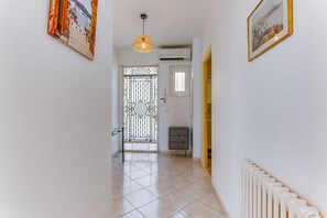 Interior - LA MALMAISON II AP4315 By Riviera Holiday Homes (Villefranche-sur-Mer)