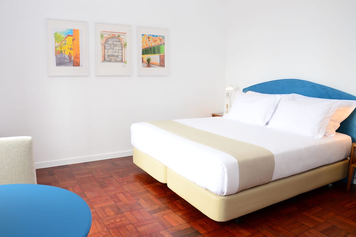 Superior Studio | Peralatan tempat tidur premium, tilam berlapik 