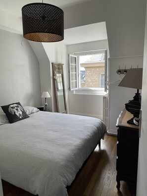 2 Schlafzimmer, Bügeleisen/Bügelbrett, Reisekinderbett, Internetzugang