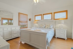 4 bedrooms, iron/ironing board, free WiFi, bed sheets - Cooper's Retreat: Private Pool, Hot Tub, 1200 Ft to Beach Access (Corolla)