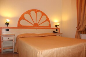 Standard Double or Twin Room | Soundproofing, free WiFi, bed sheets - Hotel Villabella (San Bonifacio)
