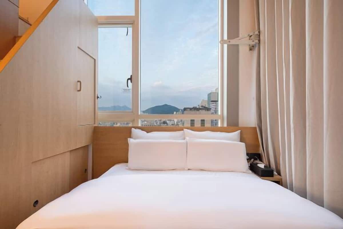Premium bedding, free WiFi, bed sheets