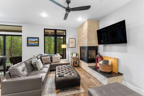 智能電視、壁爐