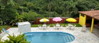 Chácara c/ Piscina, Churrasqueira e Wi-fi - Ideal p/ Home Office e Tranquilidade