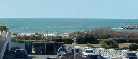 Third-party on-site parking