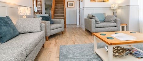 Cottage | Living area