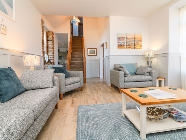 Cottage | Living area - Hope House Stables (Tiverton)