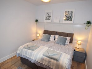 Cottage | 3 bedrooms, individually decorated, individually furnished, free WiFi - Hope House Stables (Tiverton)