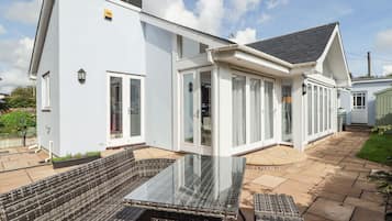 Cottage | Front of property