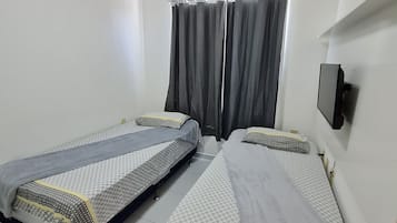 ET02H - Flat 202 324939198 FLAT 202 COM JACUZZI VISTA PARCIAL MAR/PISCINA | Hypo-allergenic bedding, free WiFi, bed sheets