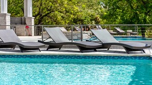 Outdoor pool, a heated pool