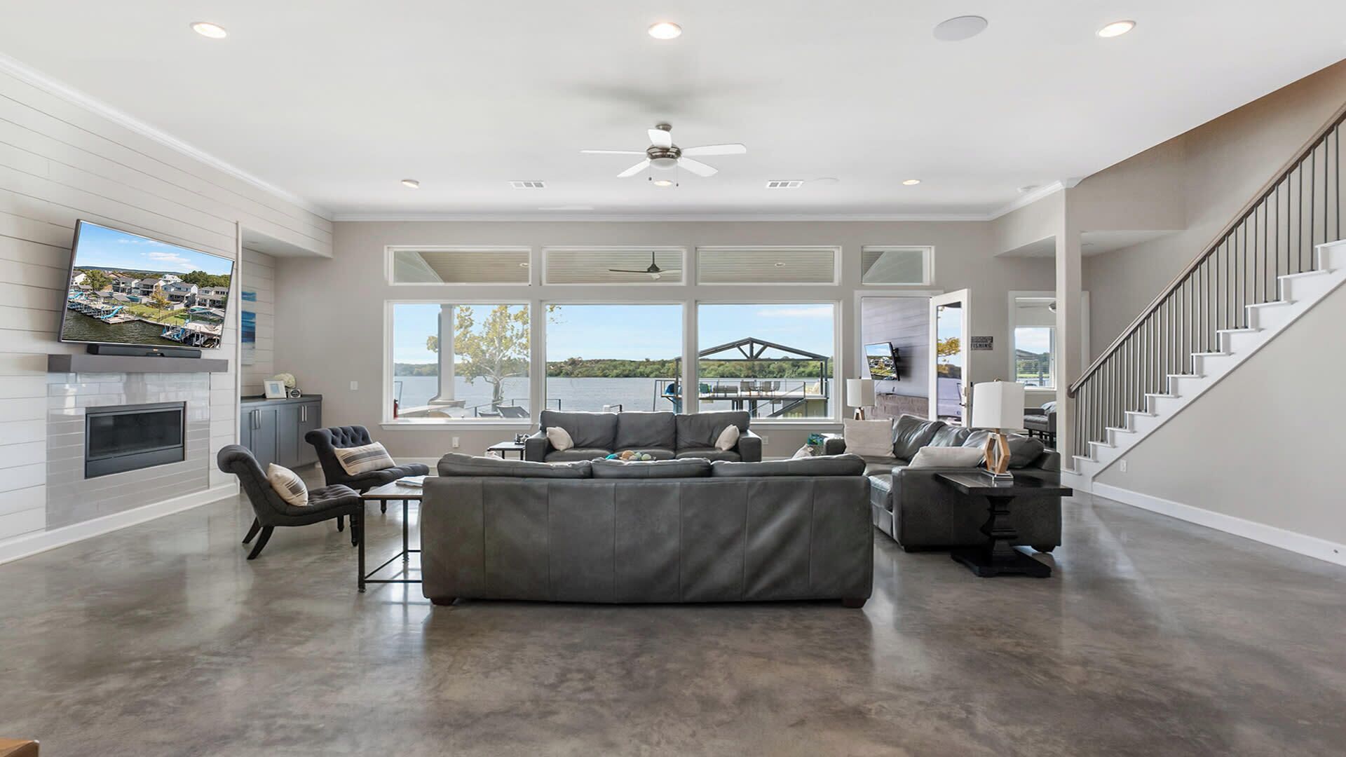 Smart TV, fireplace, ping pong, offices