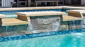 Piscine extérieure, piscine chauffée
