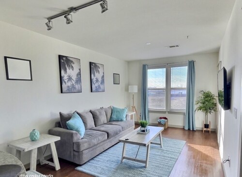 Luxury 1 bedroom Apartment with pool