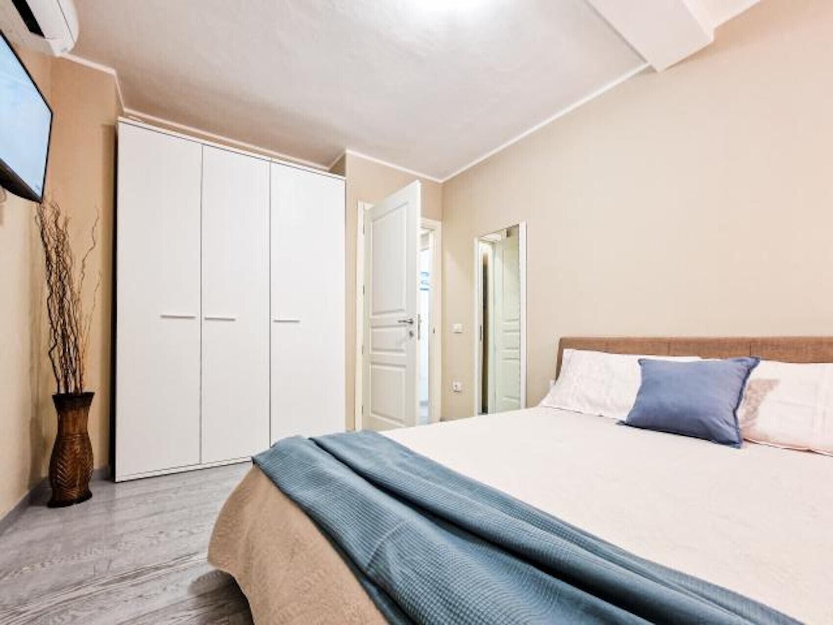 4 camere, Wi-Fi gratuito, lenzuola