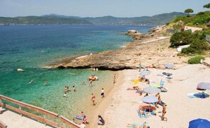 On the beach - Apartment 'Villa Galatea Stella Marina' with Sea View & Private Terrace (Capoliveri)