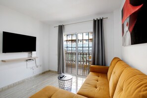 TV - Holiday Home Palmar D10 with Shared Pool, Balcony & Wi-Fi (Palm-Mar)