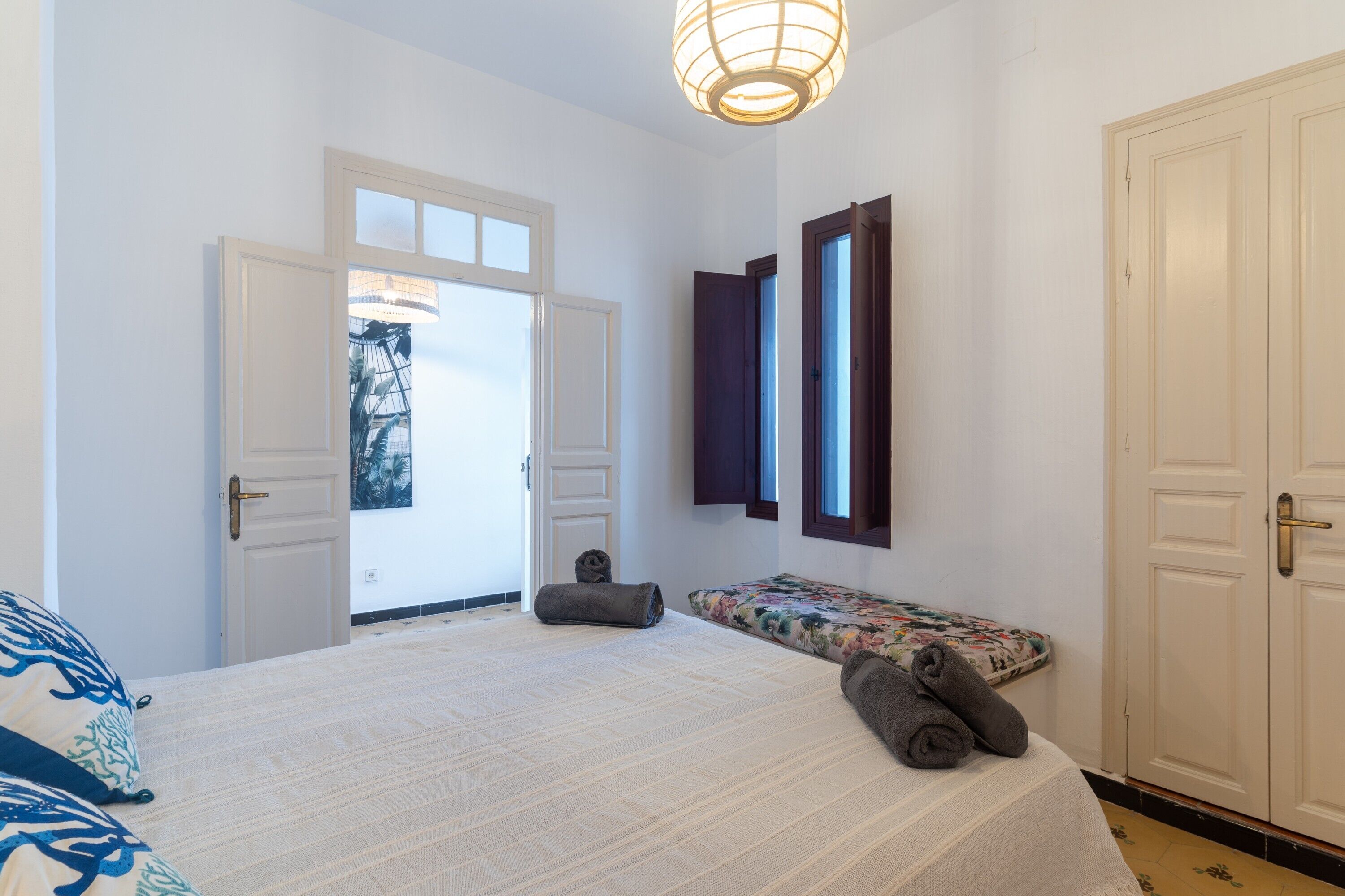 3 habitaciones, tabla de planchar con plancha y wifi gratis 