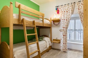 2 bedrooms, free WiFi, bed sheets