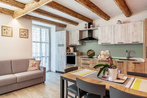 Holiday Apartment 'L'Antica Corte Apt Angelina' with Mountain View, Balcony & Wi-Fi