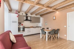 Interior - Holiday Apartment 'L'Antica Corte Apt Mara' with Mountain View & Wi-Fi (Levico Terme)